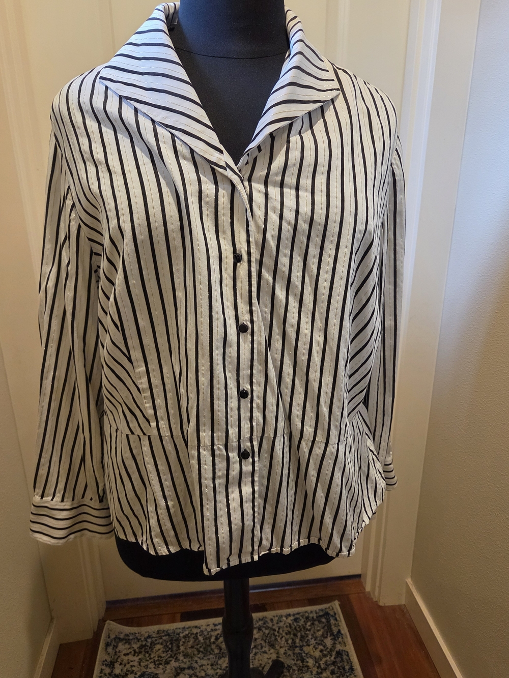 Jones New York Black, White & Gold Striped Button-Up With Peplum Blouse